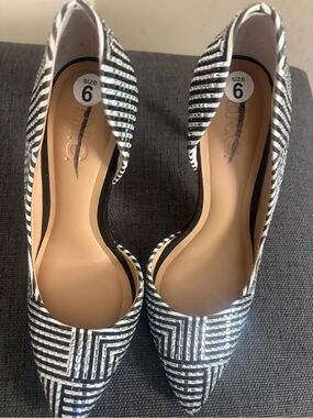INC Black and Silver Sequins Closed Toe High Heels Size 6